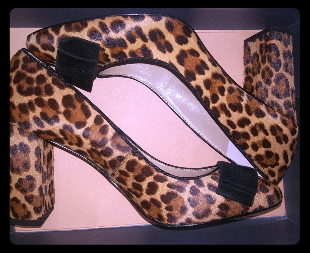 Ann Taylor Leopard Print hair calf bow pump